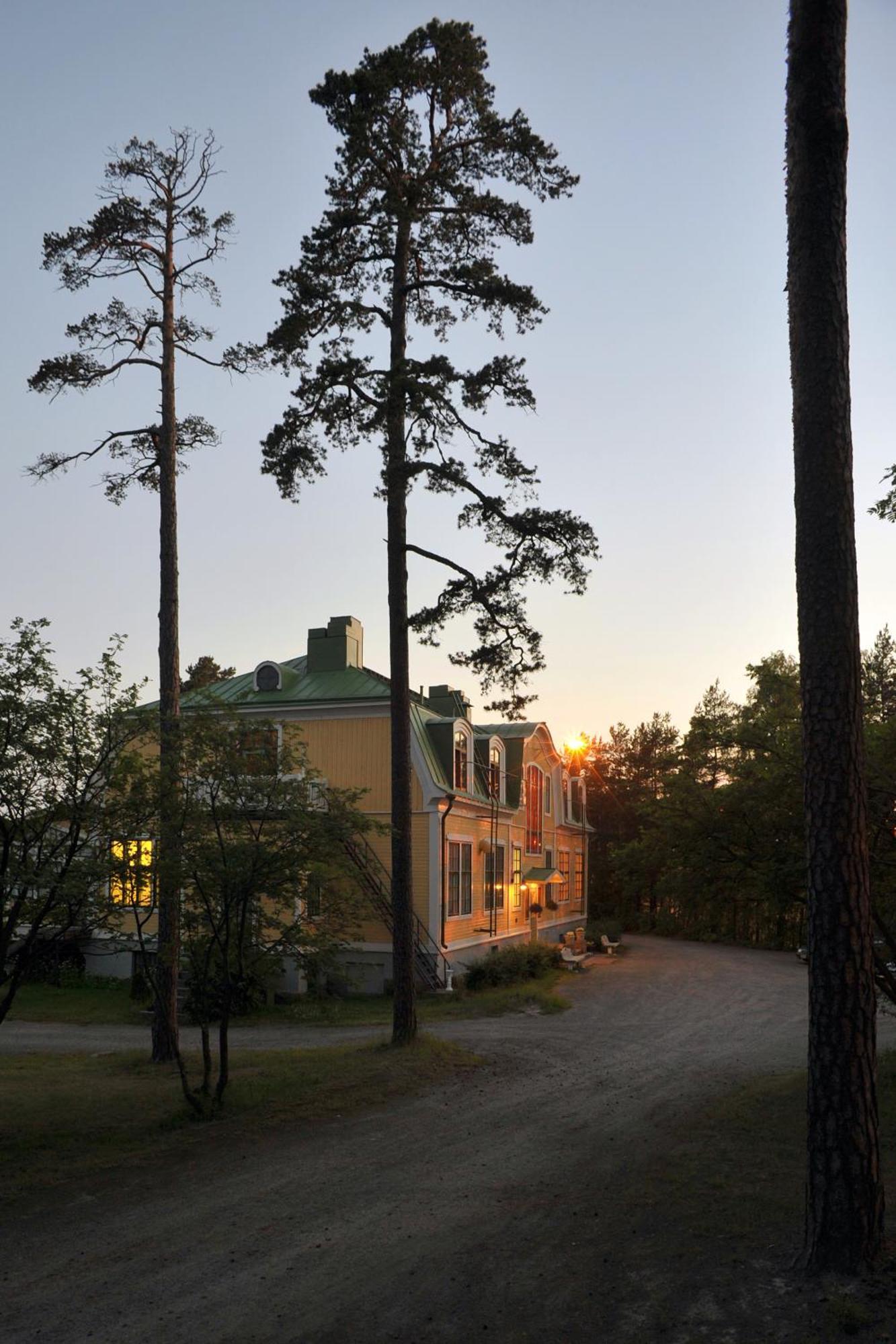 Maentyluodon Hotelli Pori Exterior foto